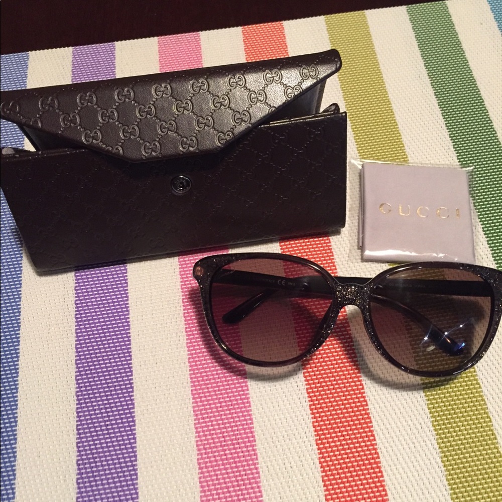 Gucci sunglasses 😎